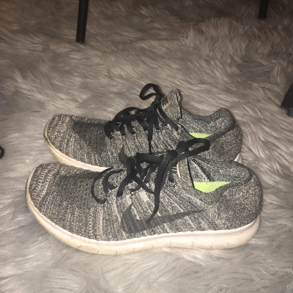 Nike tennis shoes